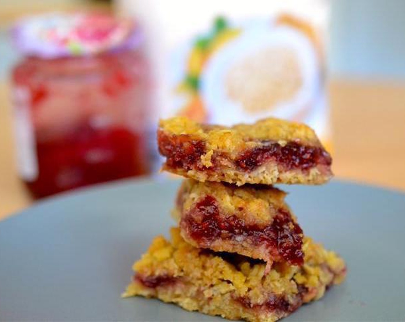 Raspberry Oatmeal Bars