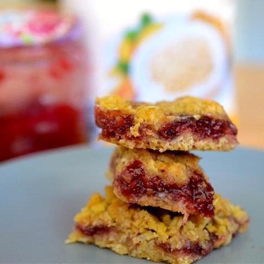 Raspberry Oatmeal Bars Recipe | SideChef