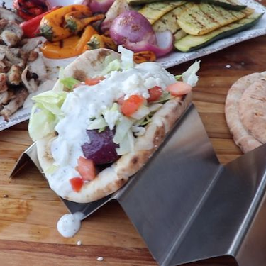 Grilled Chicken Pitas Recipe | SideChef