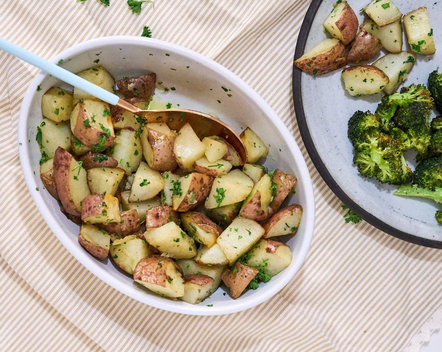 step 6 Remove from the oven and sprinkle fresh parsley over the top of the potatoes. Season with Salt (to taste) and Ground Black Pepper (to taste). Serve immediately.