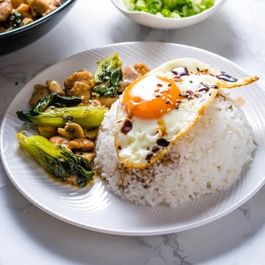 Stir-Fried Ginger Sesame Chicken with Bok Choy Recipe | SideChef