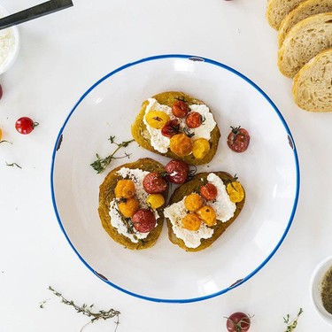 End of Summer Tomato Crostini Recipe | SideChef