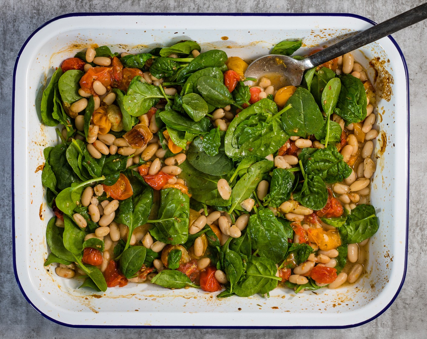 step 4 Remove the sausages to another plate and add the Fresh Baby Spinach (1 pckg) to the pan. Gently mix through and return the pan to the oven for 3 minutes to wilt the spinach.