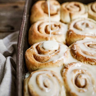 Vegan Vanilla Chai Cinnamon Buns Recipe | SideChef