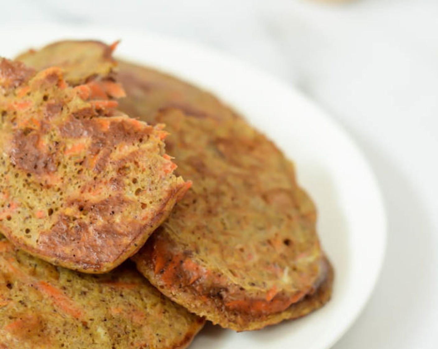 Healthy Carrot Cake Pancakes