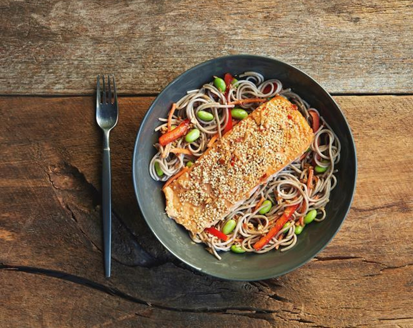 Sesame Salmon with Soba Noodles and Bell Peppers