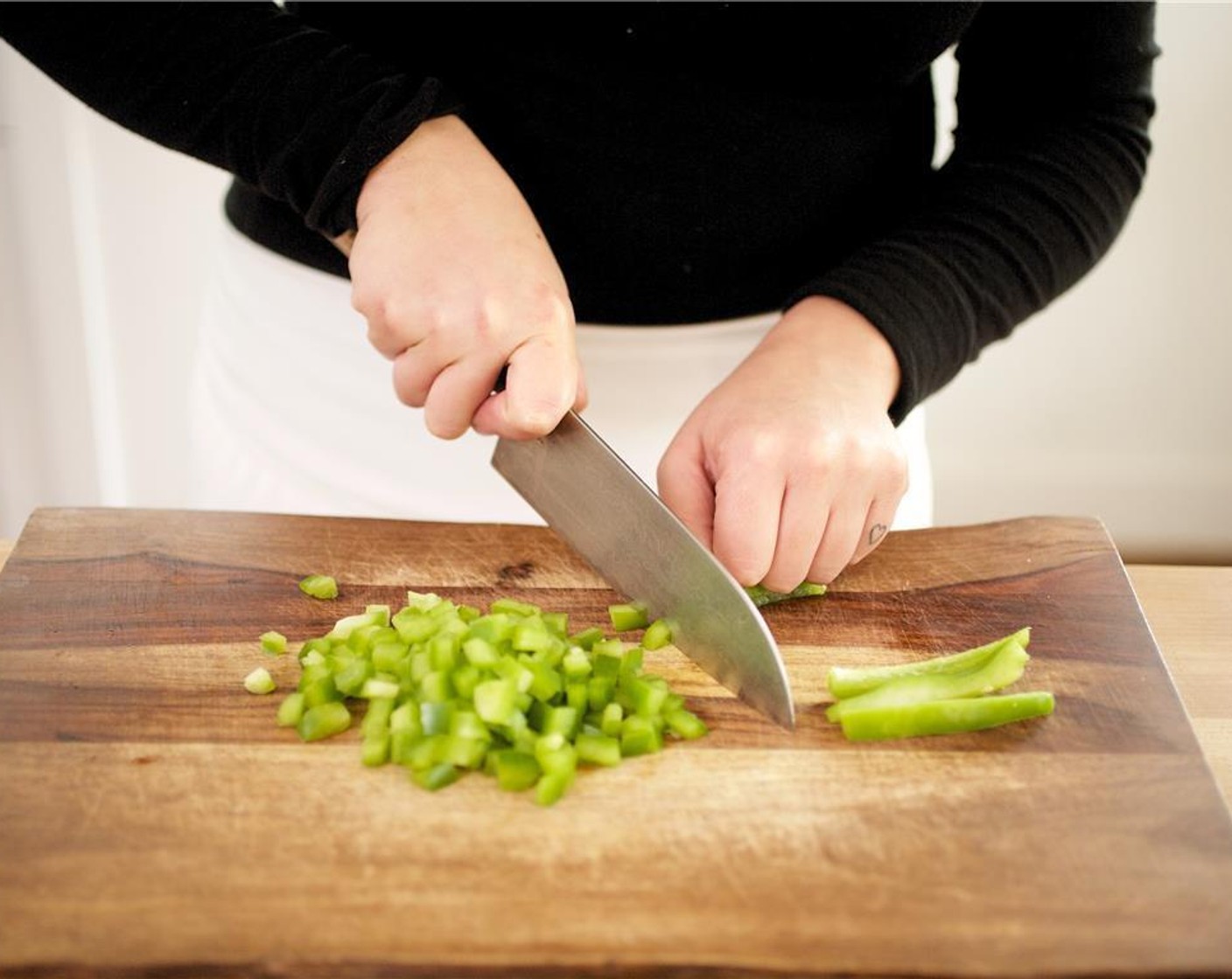 step 1 Mince the Garlic (2 cloves) and add to a bowl. Dice the Shallots (2) into 1/4 inch pieces; add to bowl. Discard the stems and seeds of the Green Bell Pepper (1). Dice into 1/4 inch pieces, add to bowl.