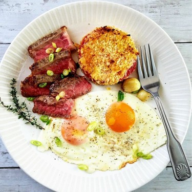 Steak and Eggs with Panko-Crusted Tomatoes Recipe | SideChef