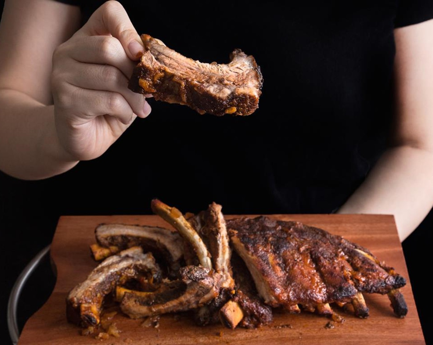 step 14 Serve the baby back ribs immediately with more homemade BBQ sauce along with the carrots. Enjoy!