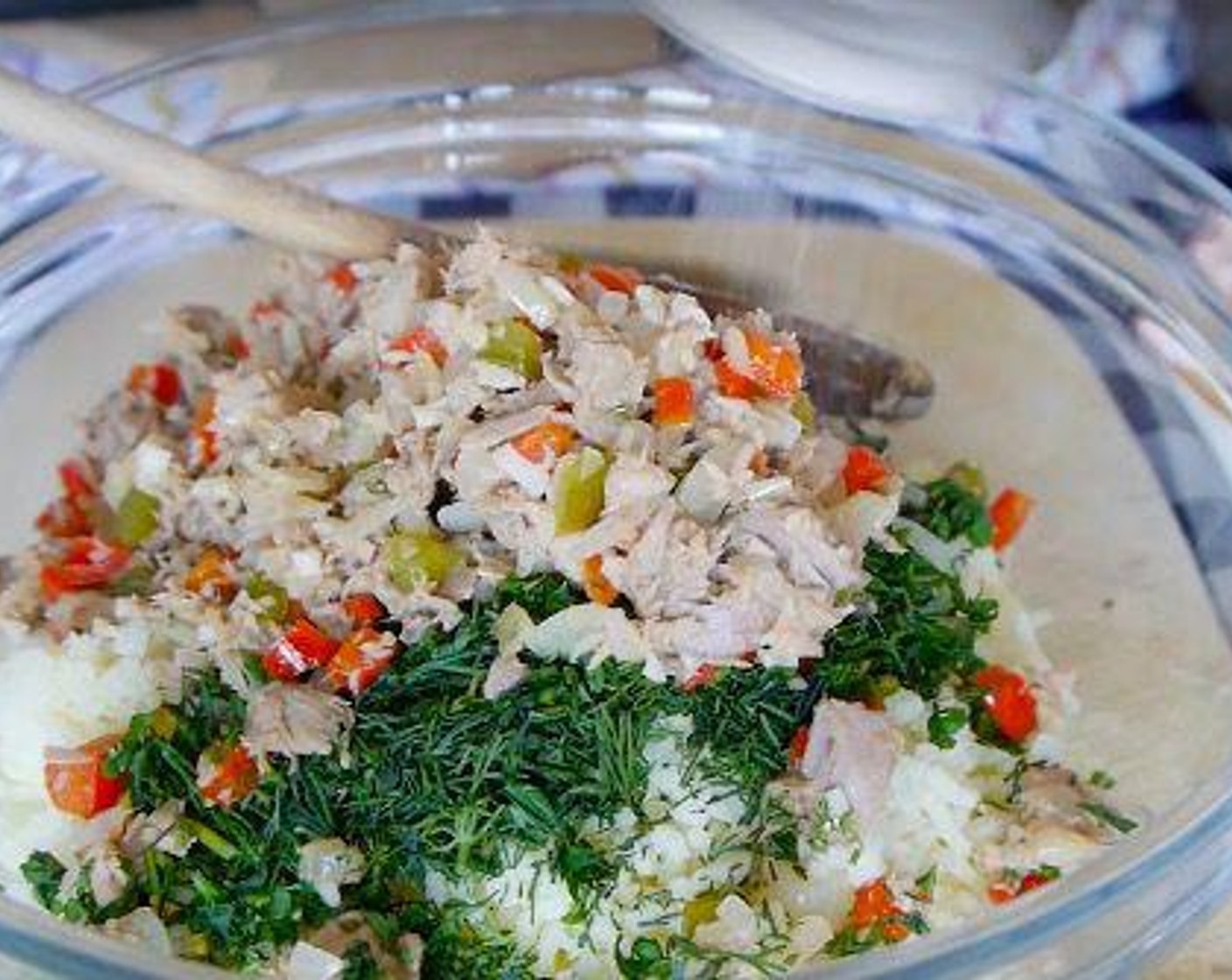 step 4 In a large bowl, add the Mashed Potatoes (1.1 lb), Fresh Chives (2 Tbsp), Dried Parsley (2 Tbsp), Dill Pickle (1 Tbsp), and the cooled tuna.