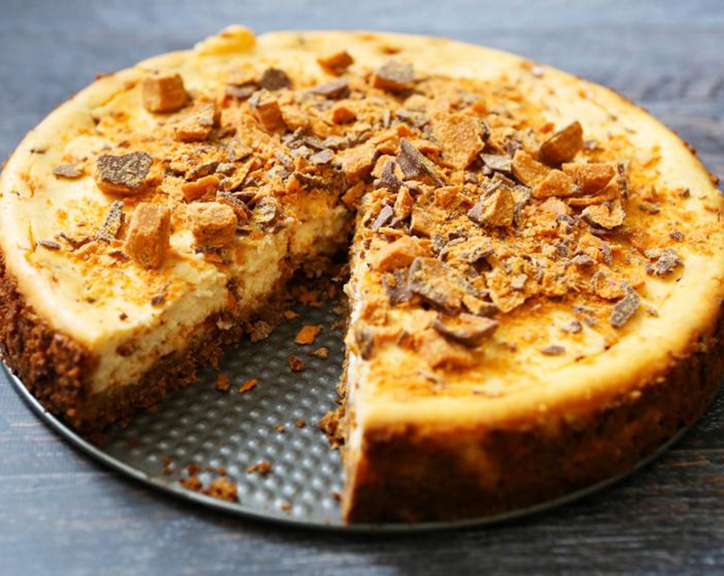 Butterfinger Cheesecake