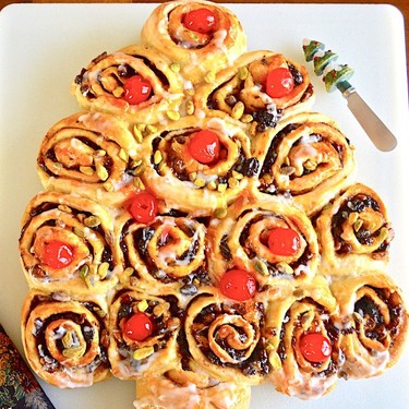 Chelsea Bun Christmas Tree Recipe | SideChef