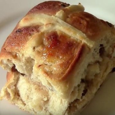 Easter Hot Cross Buns Recipe | SideChef