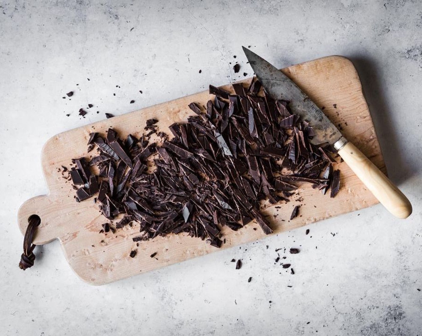 step 3 While you wait for the coconut cream to steam, prepare your Chocolate (3/4 cup). If you are using a chocolate bar, finely chop it. If you are using chocolate chips or chocolate chunks simply measure out 5 ounces for the pots.