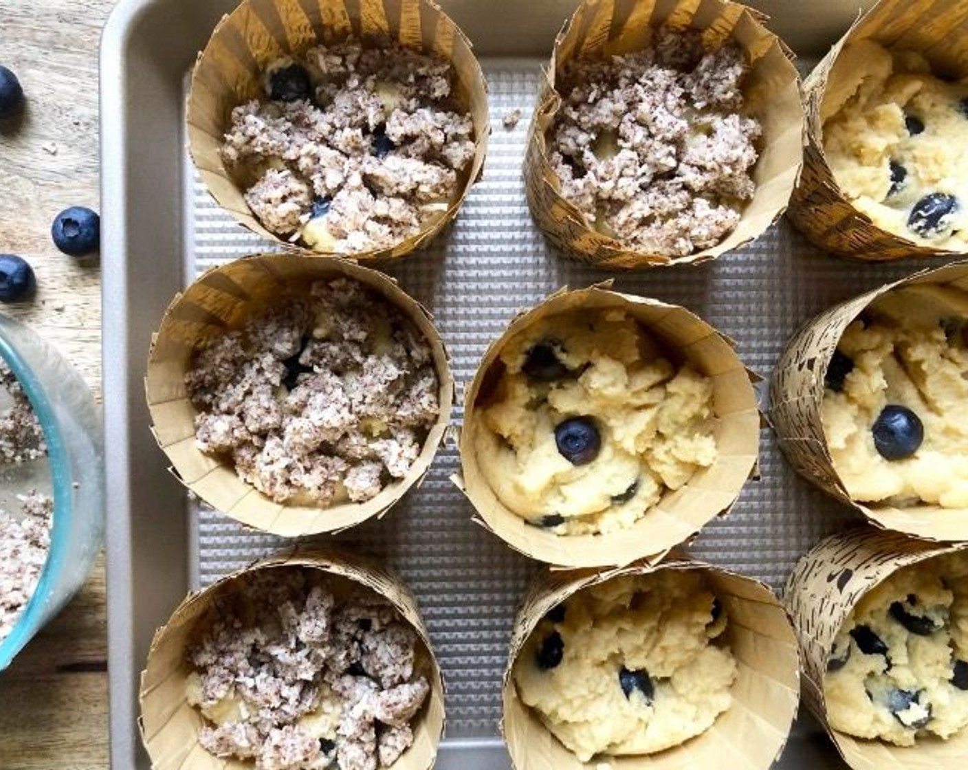 step 7 Sprinkle the crumb topping evenly over batter in each cup.