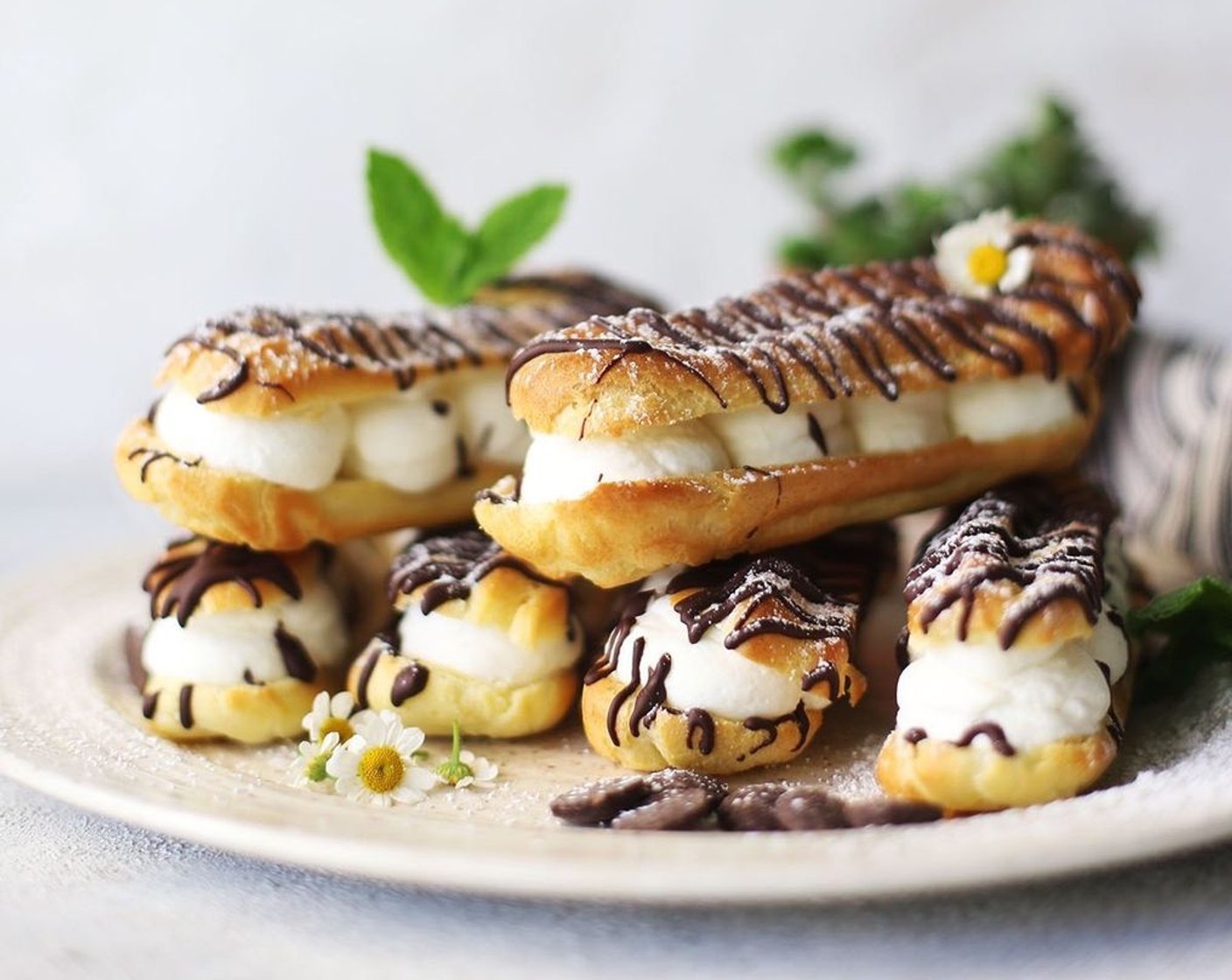 Mint Chocolate Chip Éclairs