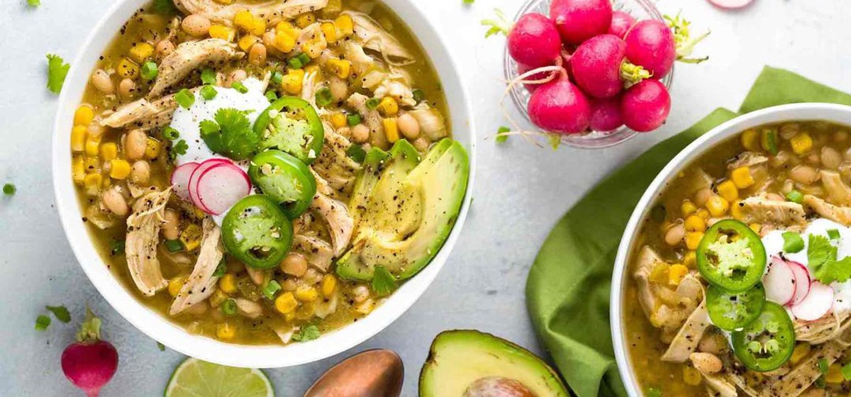 Easy White Bean Chicken Chili Recipe | SideChef