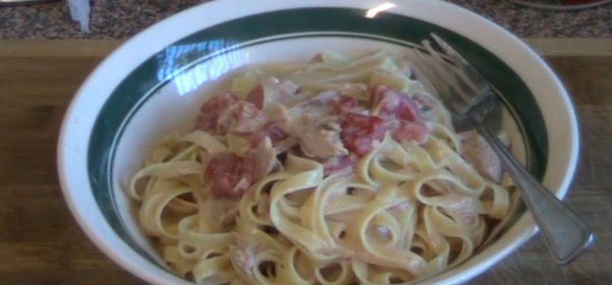 Creamy Tuna Fettuccine Recipe | SideChef