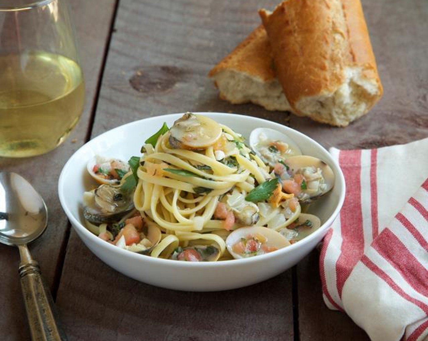 Linguine Clams with Herb-Tomato Concasse