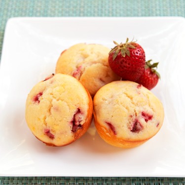 Strawberry Lemonade Muffins Recipe | SideChef