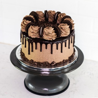 Cookies and Cream Cake with Chocolate Drip Recipe | SideChef