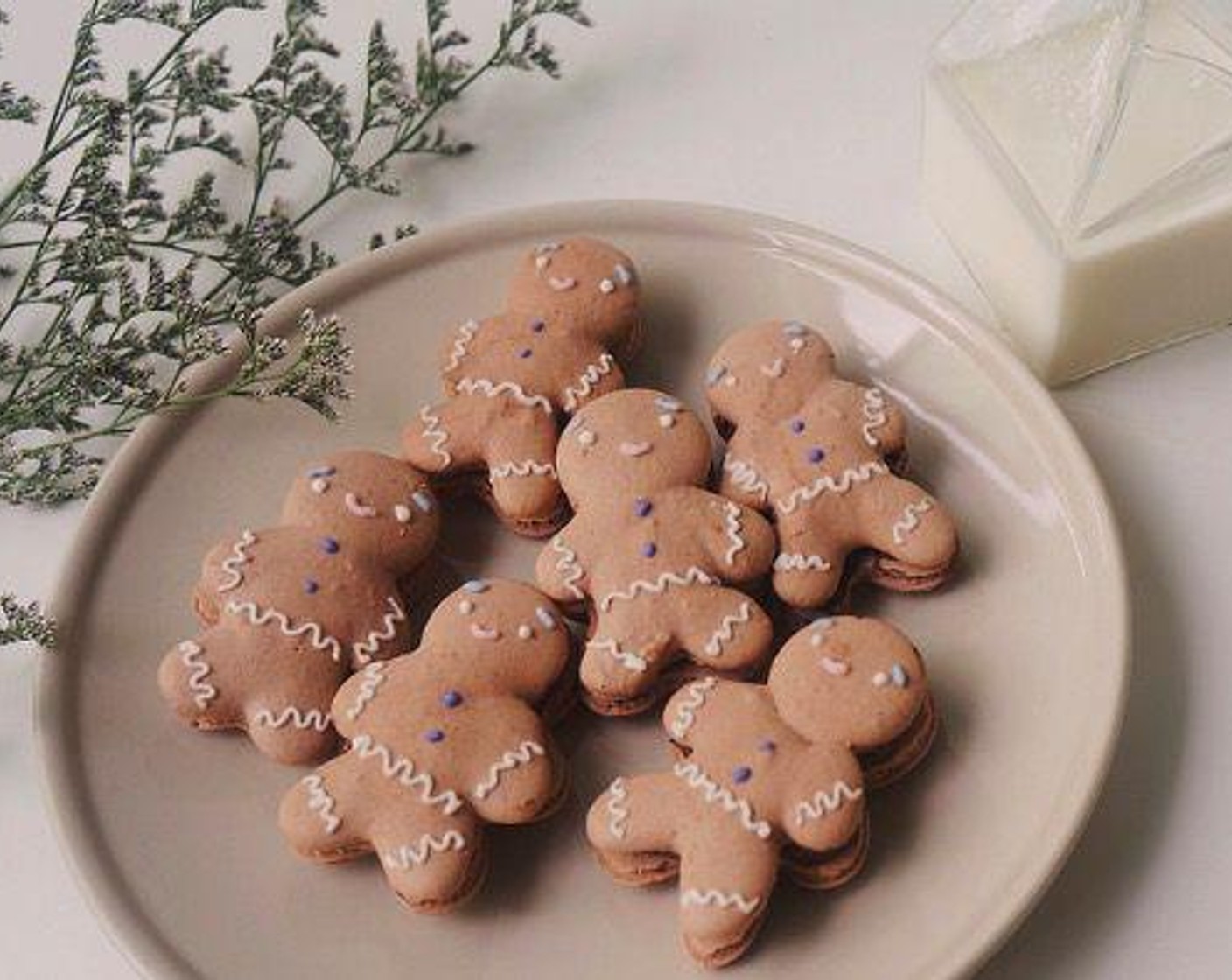 Gingerbread Man Macarons with Chocolate Cinnamon Buttercream