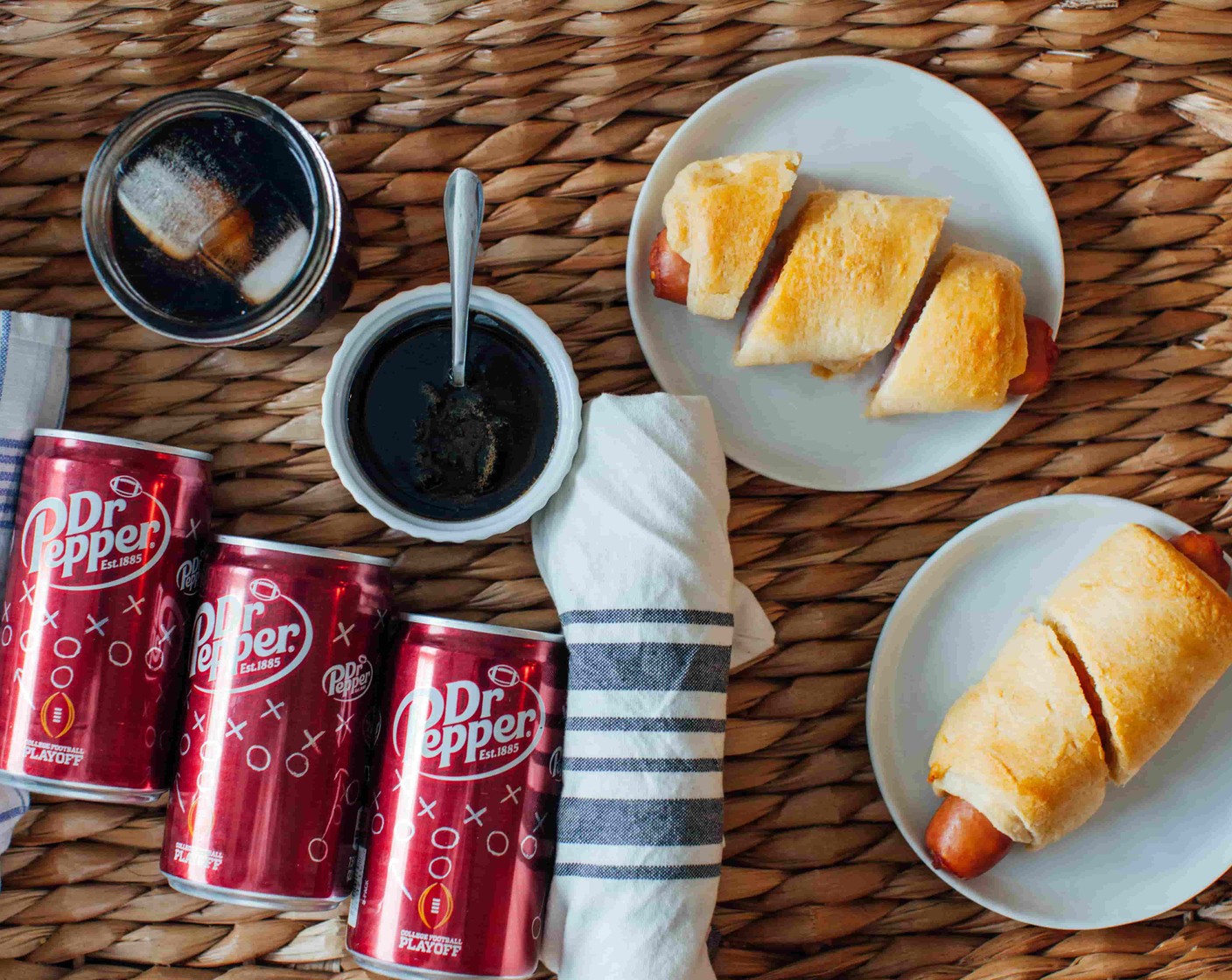 step 7 Cut the pigs in a blanket into three sections each, top with your glaze, and enjoy!