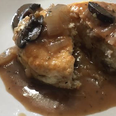 Brown Mushroom and Onion Gravy Recipe | SideChef