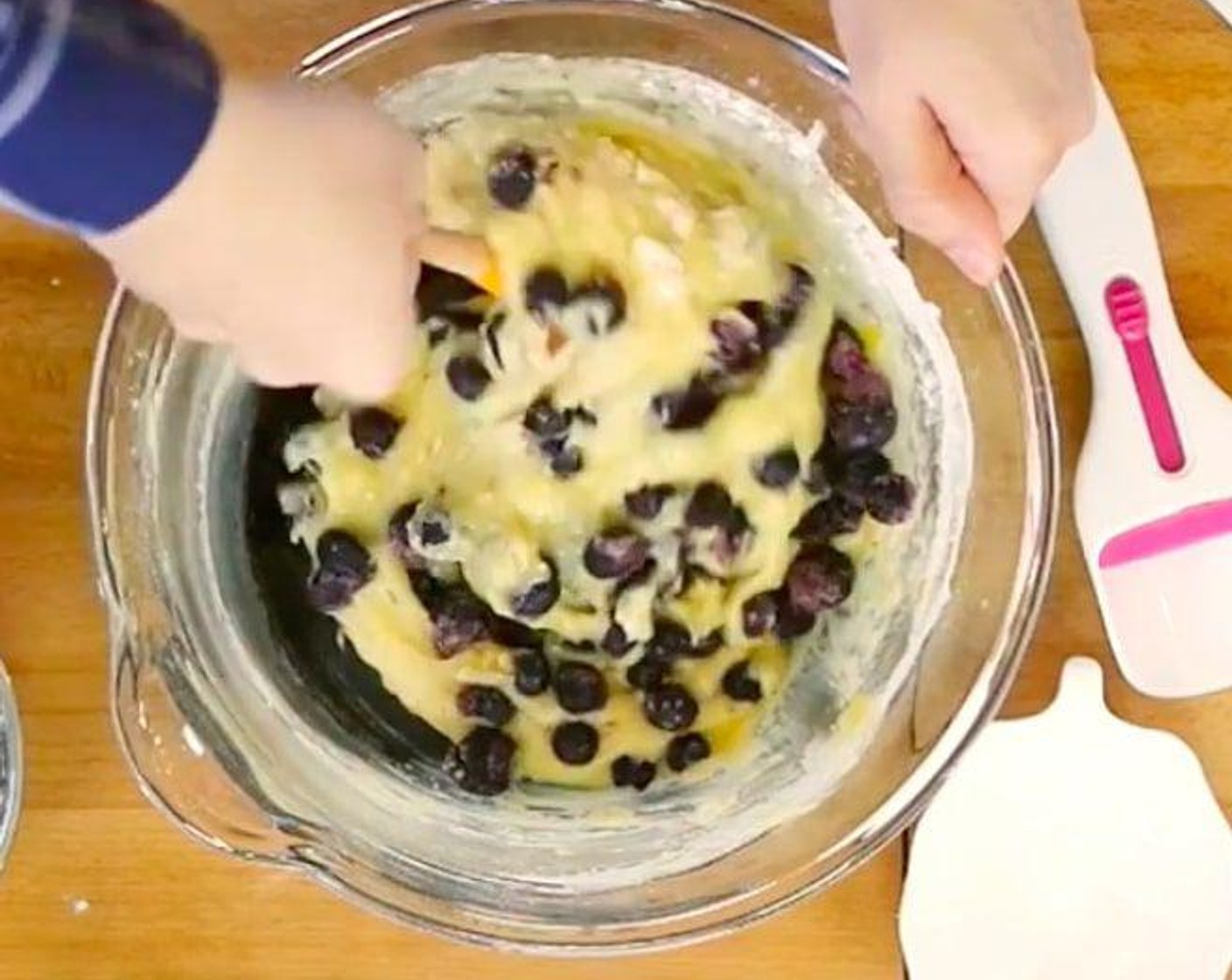 step 4 Fold in Fresh Blueberry (1/2 cup) onto the pan evenly.