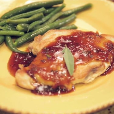 Apricot-Sage Chicken Breast & Steamed Green Beans Recipe | SideChef