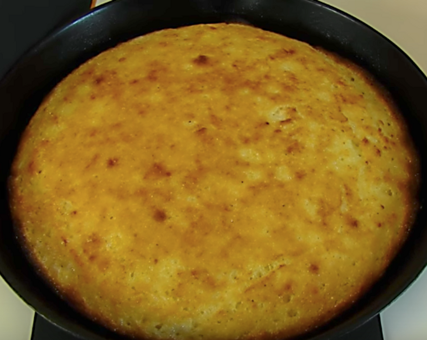 Betty's Sour Cream Cornbread