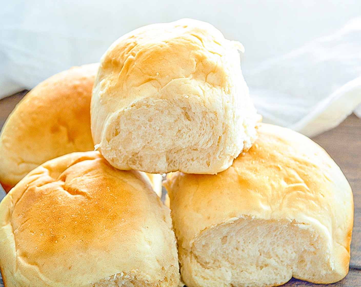 Super Simple Dinner Rolls