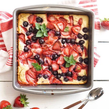 Summer Berry Cobbler Cake Recipe | SideChef