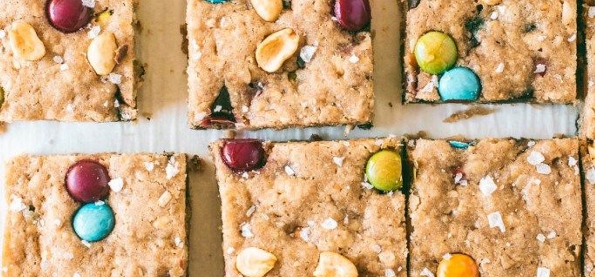 Monster Cookie Blondies Recipe | SideChef