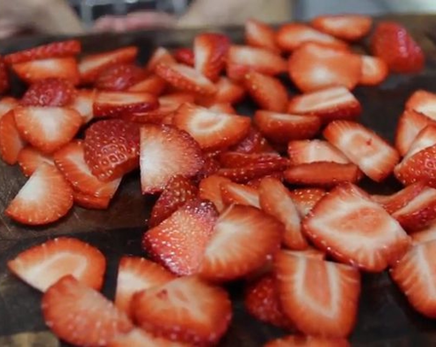 step 7 Wash and pat dry fresh Fresh Strawberries (3 cups). Slice them.