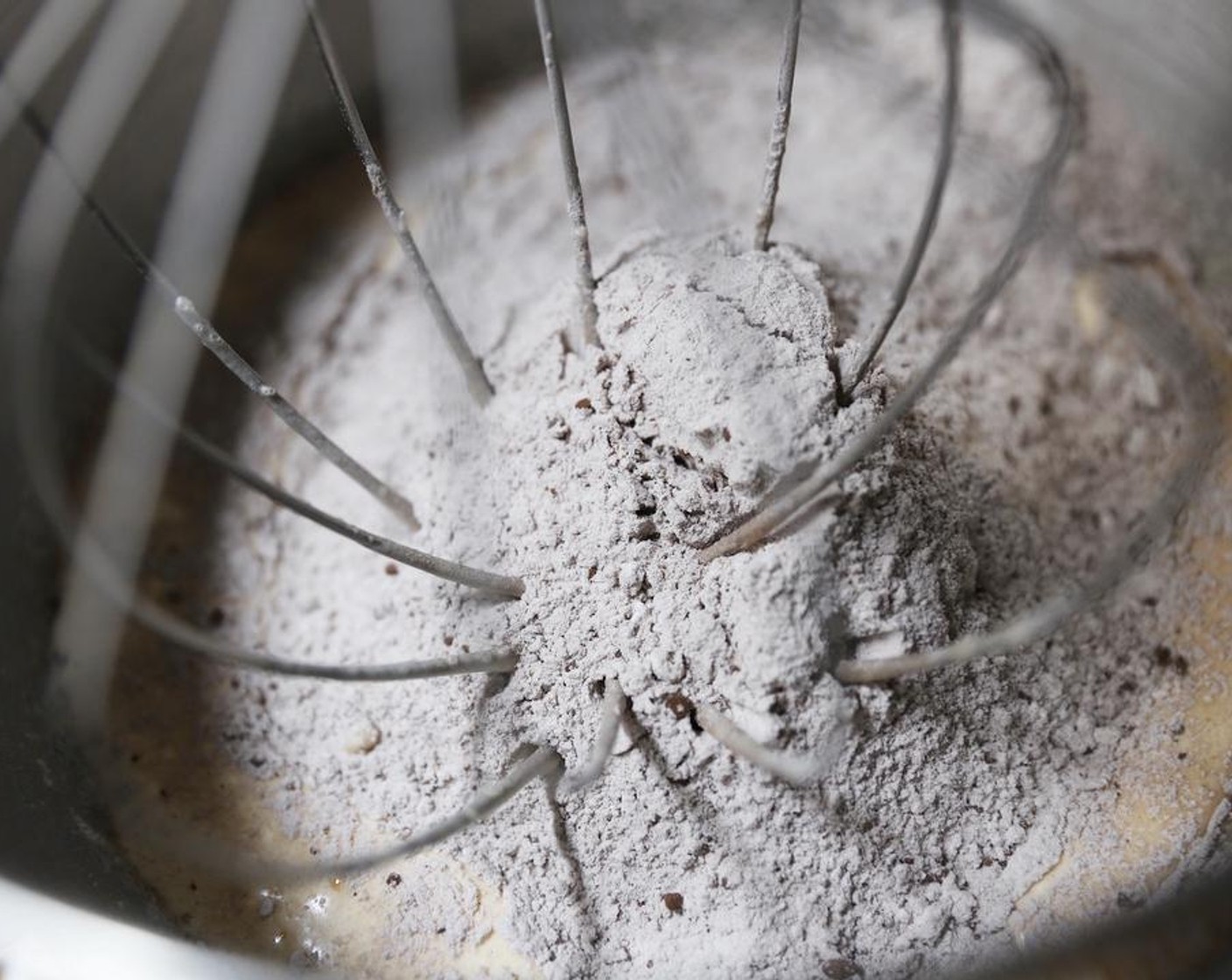 step 4 Add the dry ingredients to the egg and sugar mixture and mix on a low speed until just combined.