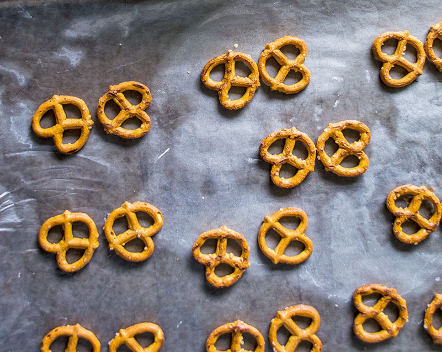 step 2 Using approximately Butternut Squash Pretzels (40), line them up in pairs to  create the butterfly wings.