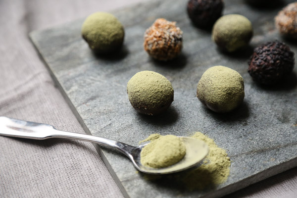 Dark Chocolate Vegan Truffles with Matcha-image
