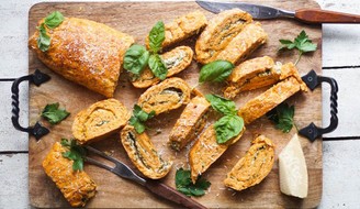 Tomato & Spinach Bread Roulade Recipe | SideChef