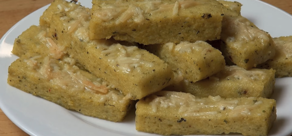 Oven Baked Cheesy Polenta Chips Recipe | SideChef