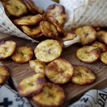 Maple, Cinnamon & Cayenne Baked Plantain Chips Recipe | SideChef