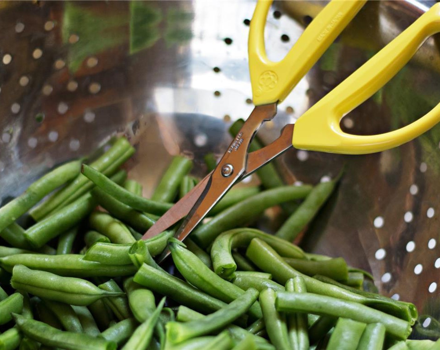 step 1 Cut the trimmed and cut Green Beans (2 cups) into bite size pieces.