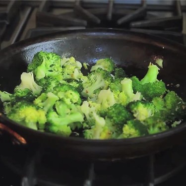 Garlicky Broccoli Recipe | SideChef