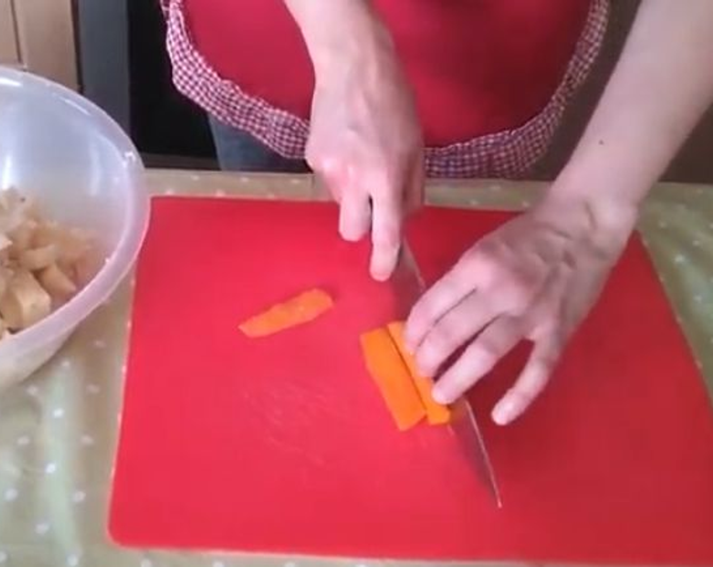 step 5 Chop the boiled carrots.