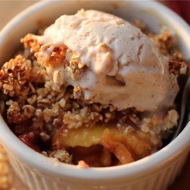 No Guilt Summer Peach Crumble Recipe | SideChef