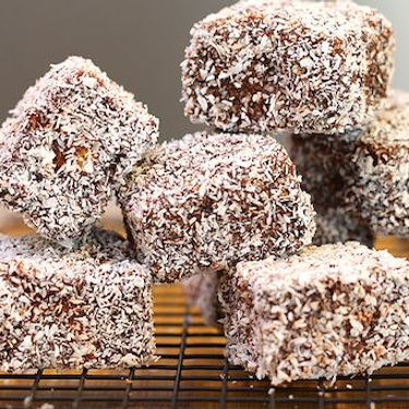 Australian Classic Lamingtons Recipe | SideChef