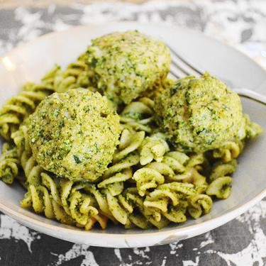 Asiago Spinach Chicken Meatballs Recipe | SideChef