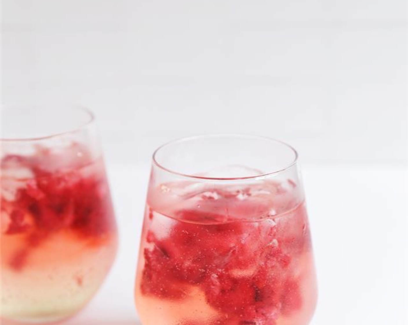 Iced Raspberry Spritz