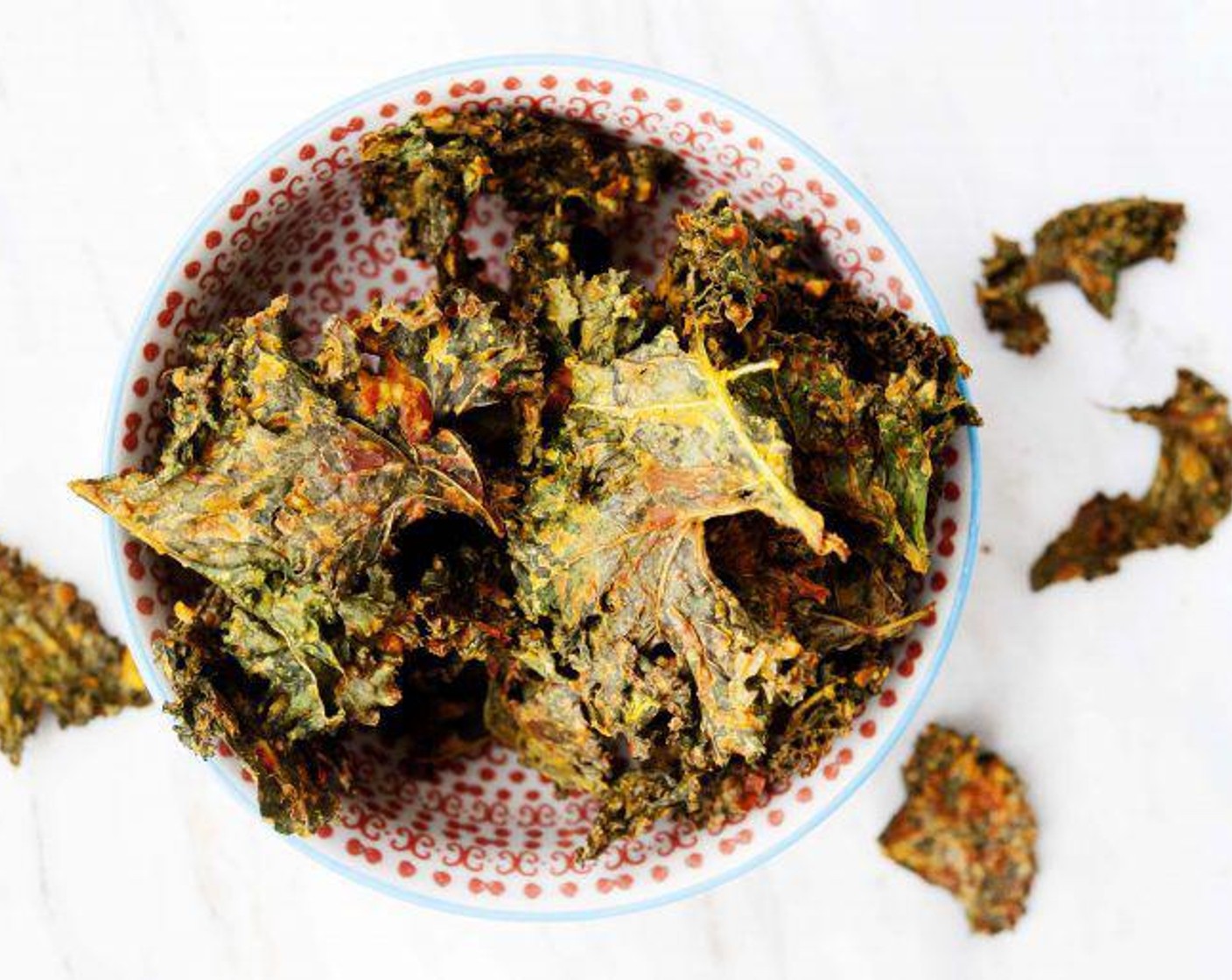 Cheesy Vegan Kale Chips