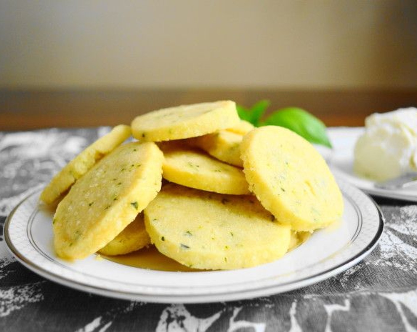 Parmesan Basil Crackers